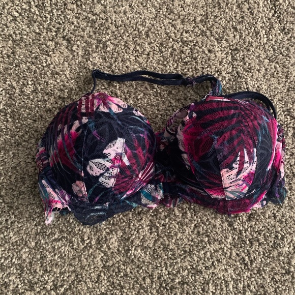 VS Lacy Bra - Picture 1 of 7